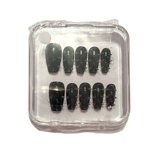 Custom Handmade Designer Louboutain Spike Nails All Sizes Available - Picture 4 of 7